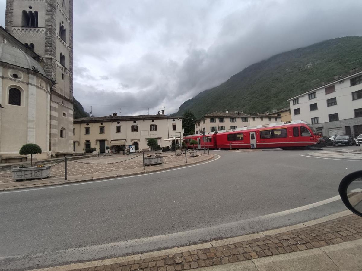 Tirano Express Luxury Apartments Esterno foto